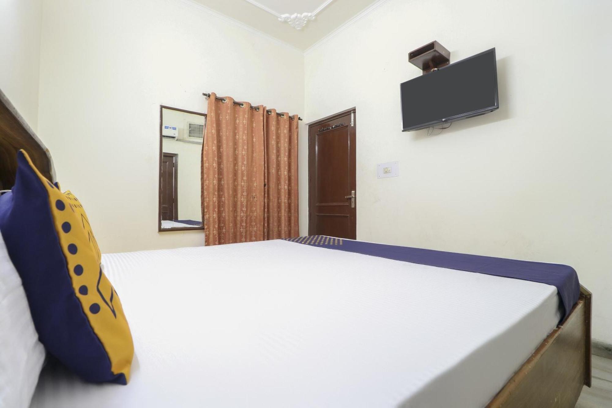 Spot On Motel Haryana Chandīgarh Εξωτερικό φωτογραφία